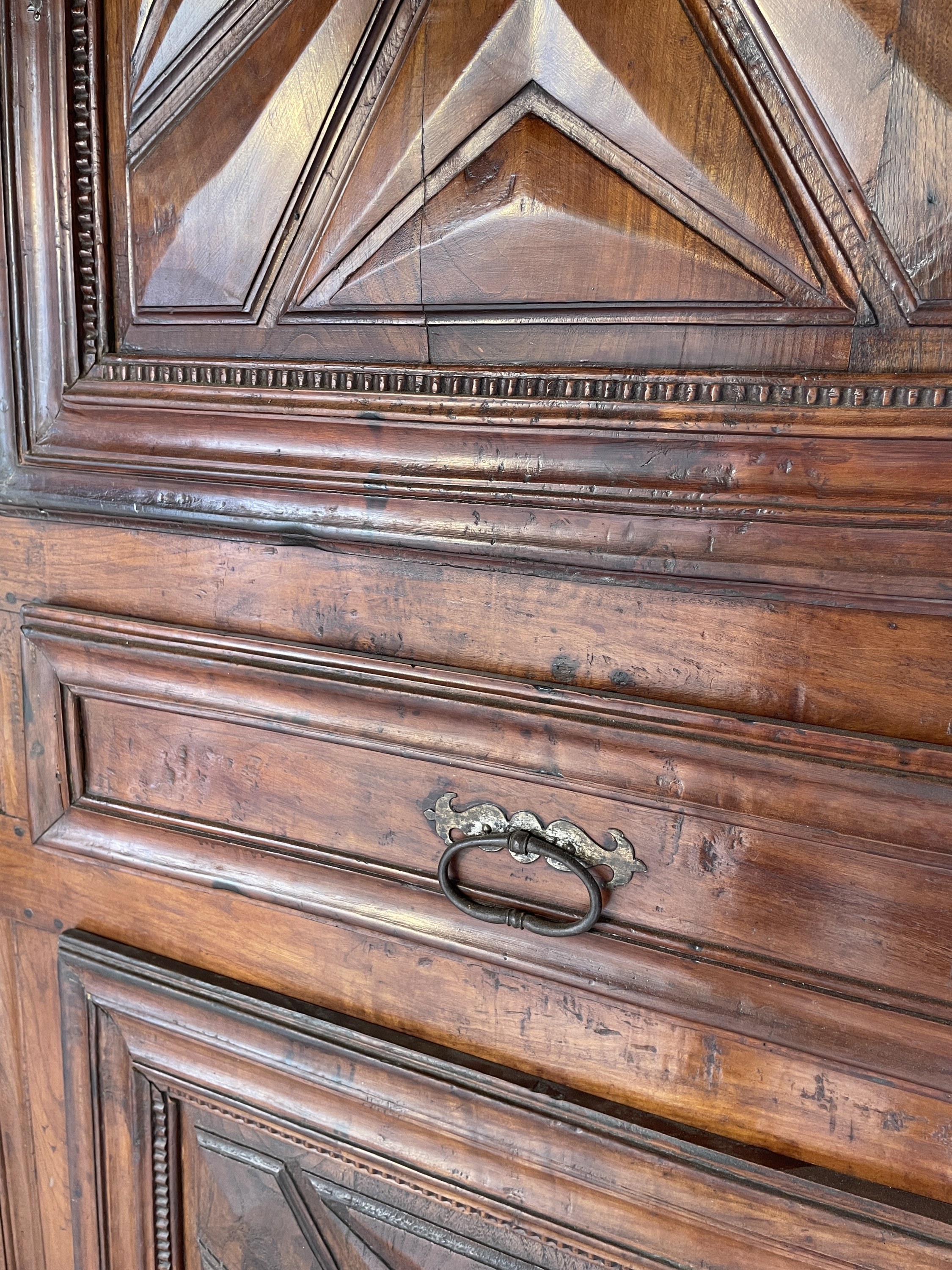 Armoire Louis XIII — 17th-Century Solid Oak, Pointes de Diamant — photo 5