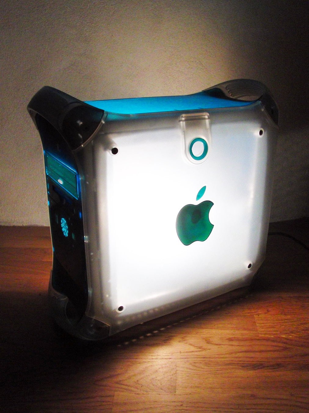 Apple Lamp by Studio B3KM — photo 2