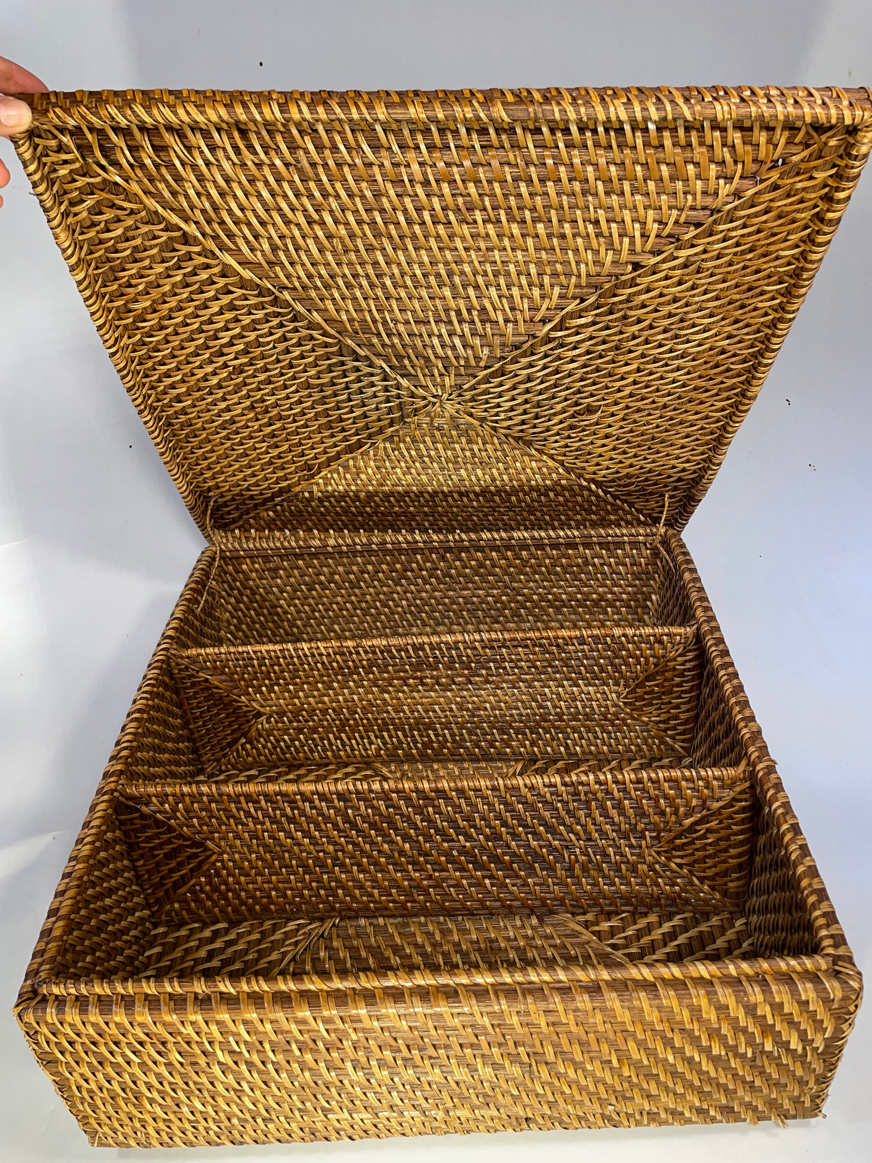 Vintage Woven Rattan Storage Box – Wicker Organizer with Compartments