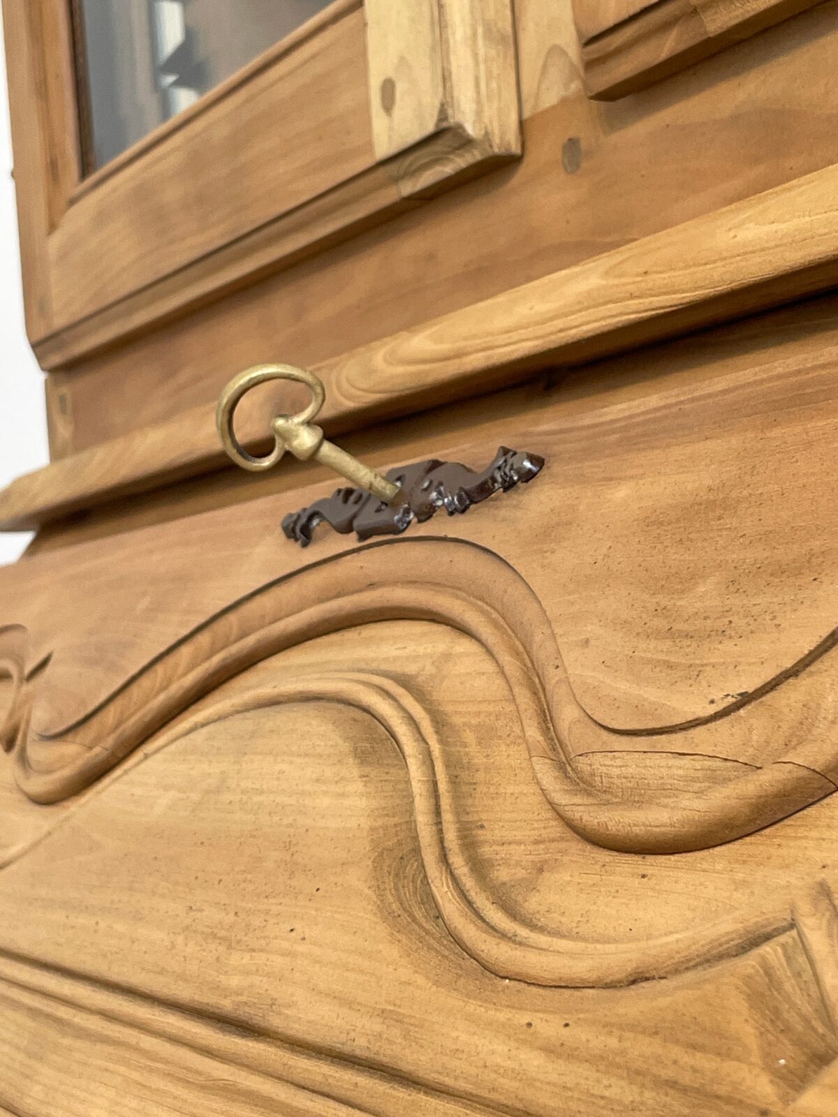 Vintage French Provinciaal Desk Cabinet Cherry Wood Mid- Century — photo 11