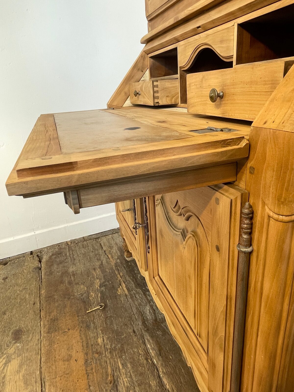 Vintage French Provinciaal Desk Cabinet Cherry Wood Mid- Century — photo 15
