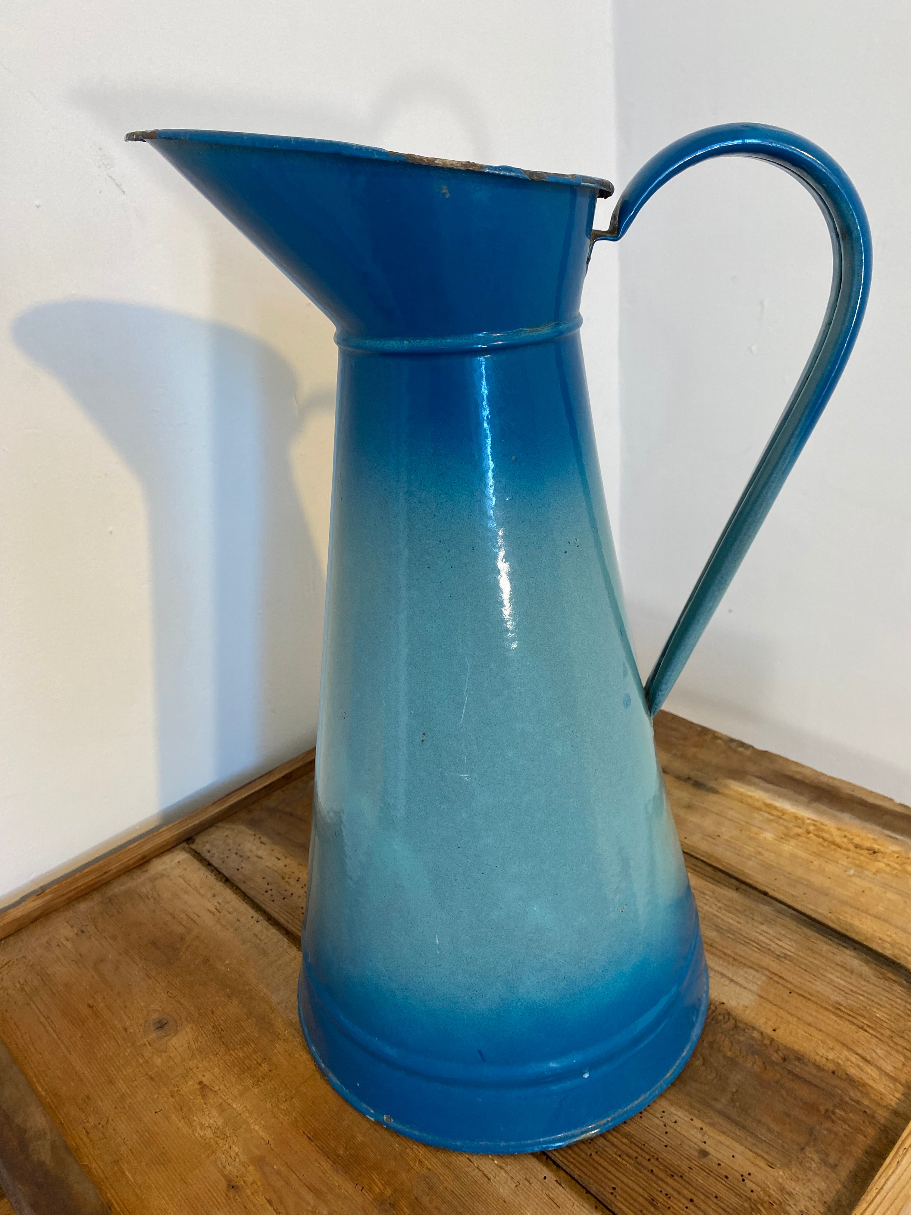 Vintage enamel garden pitcher — photo 1