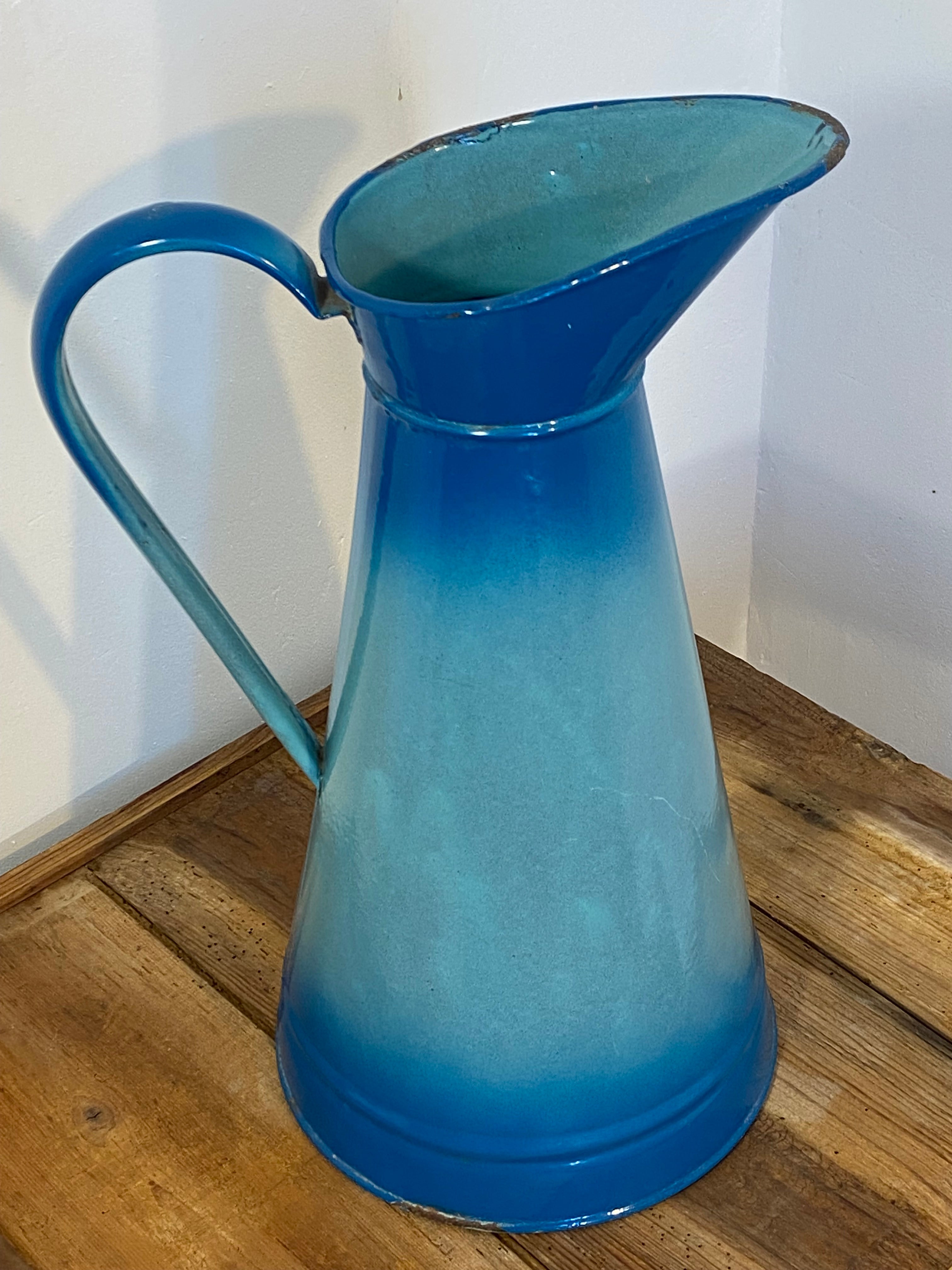 Vintage enamel garden pitcher — photo 3