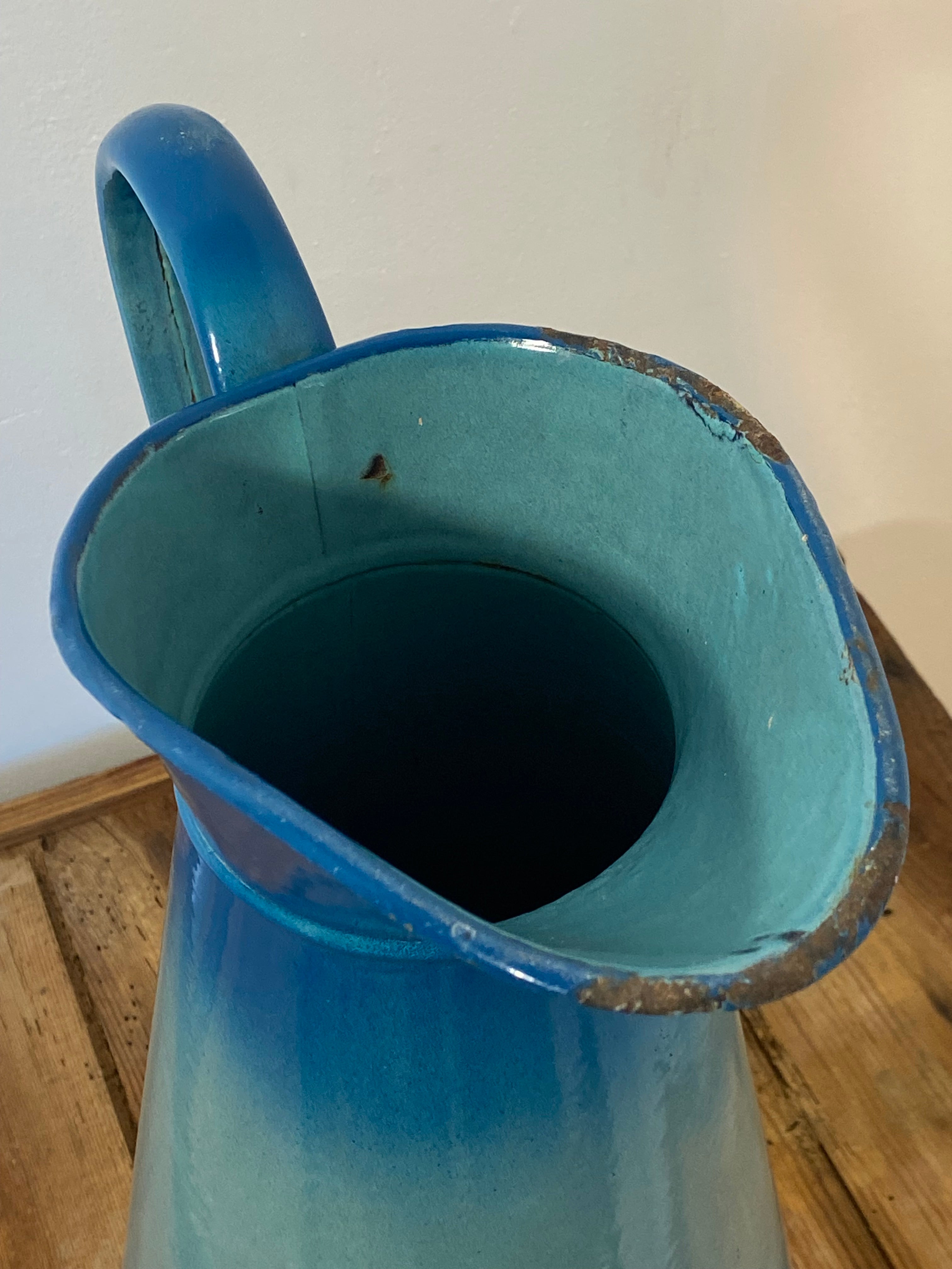 Vintage enamel garden pitcher — photo 4