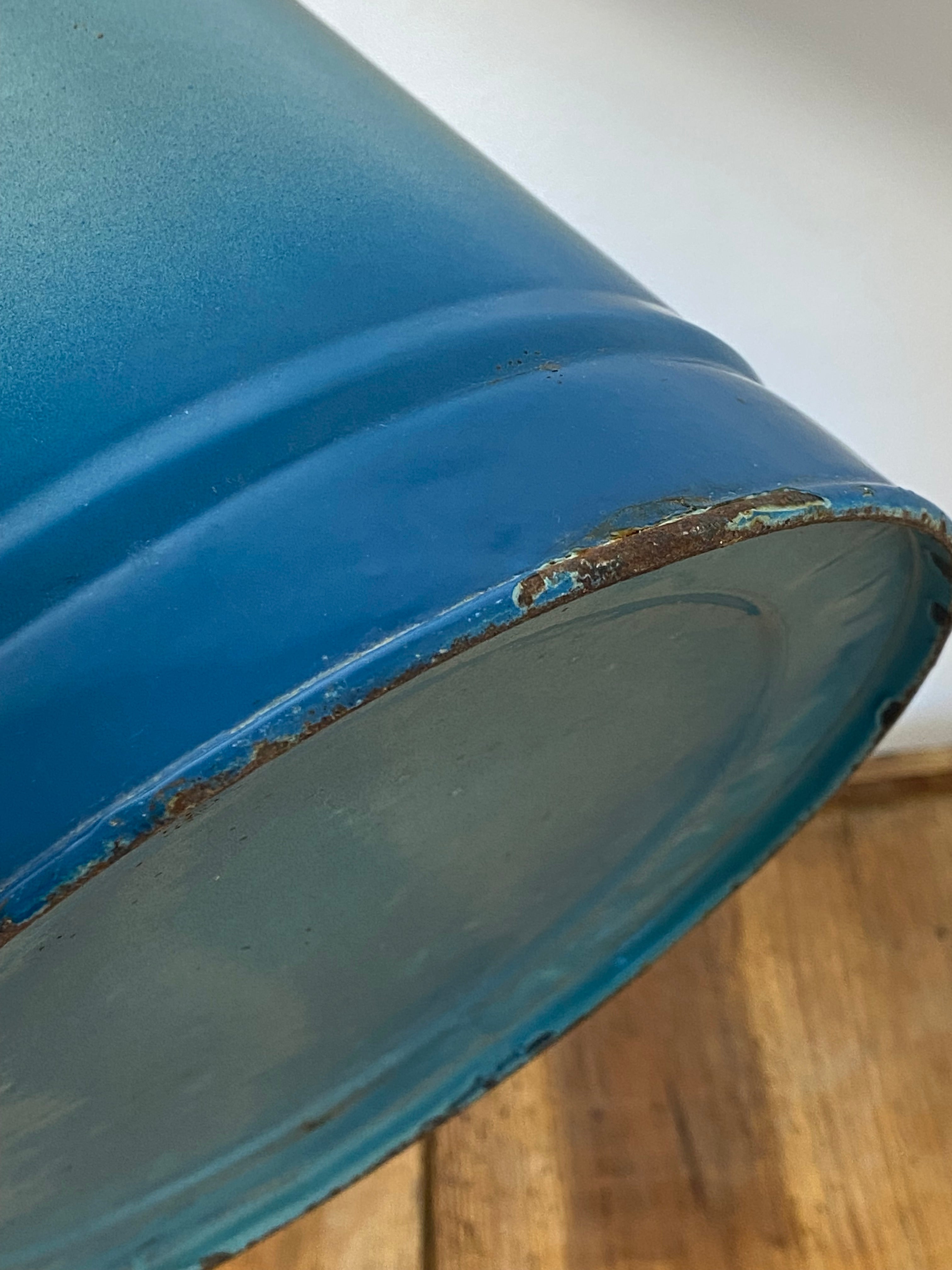 Vintage enamel garden pitcher — photo 5