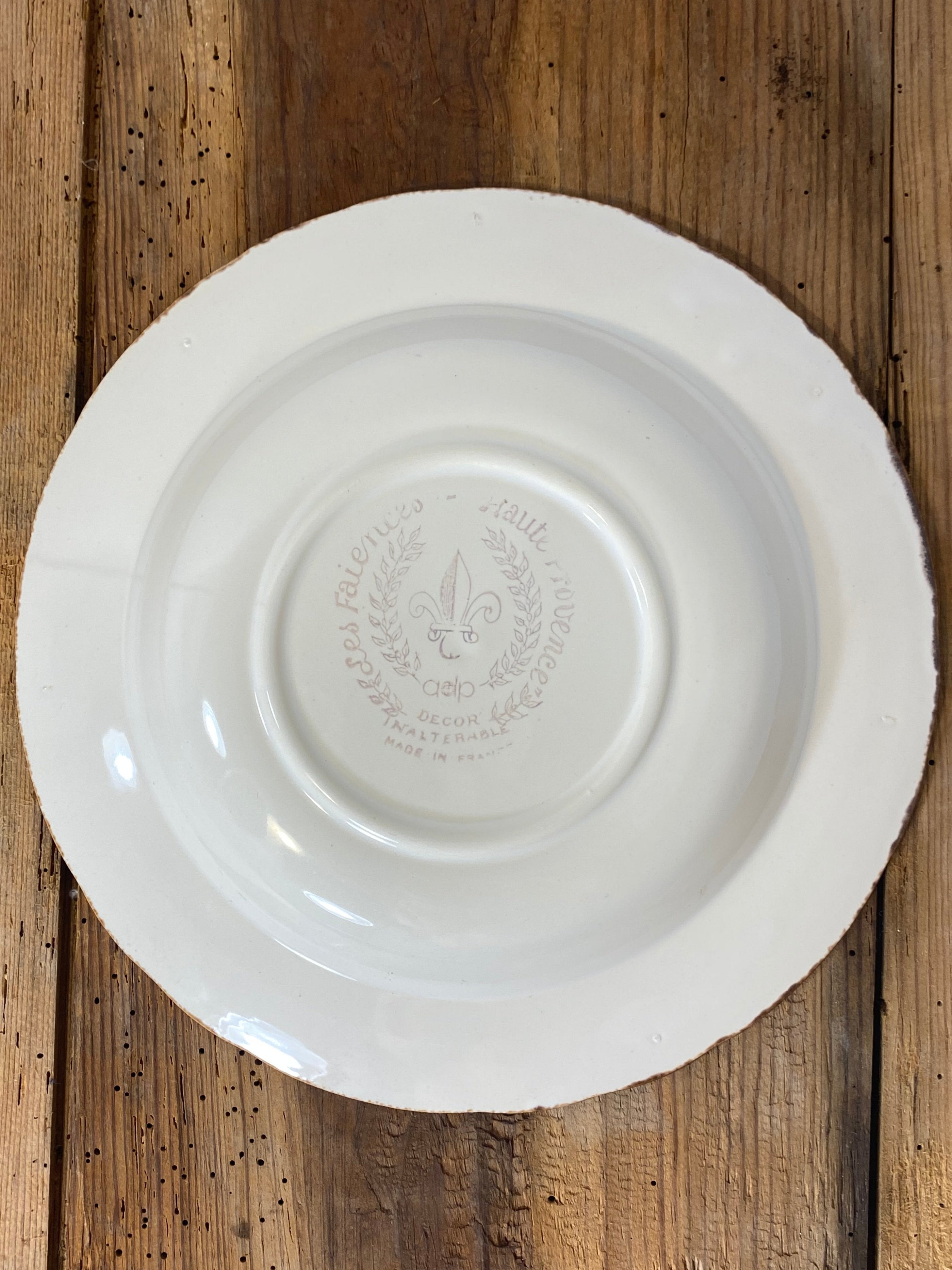 Vintage French Botanical Faïence Set – Soup Bowl & 3 Plates, Haute Provence — photo 10