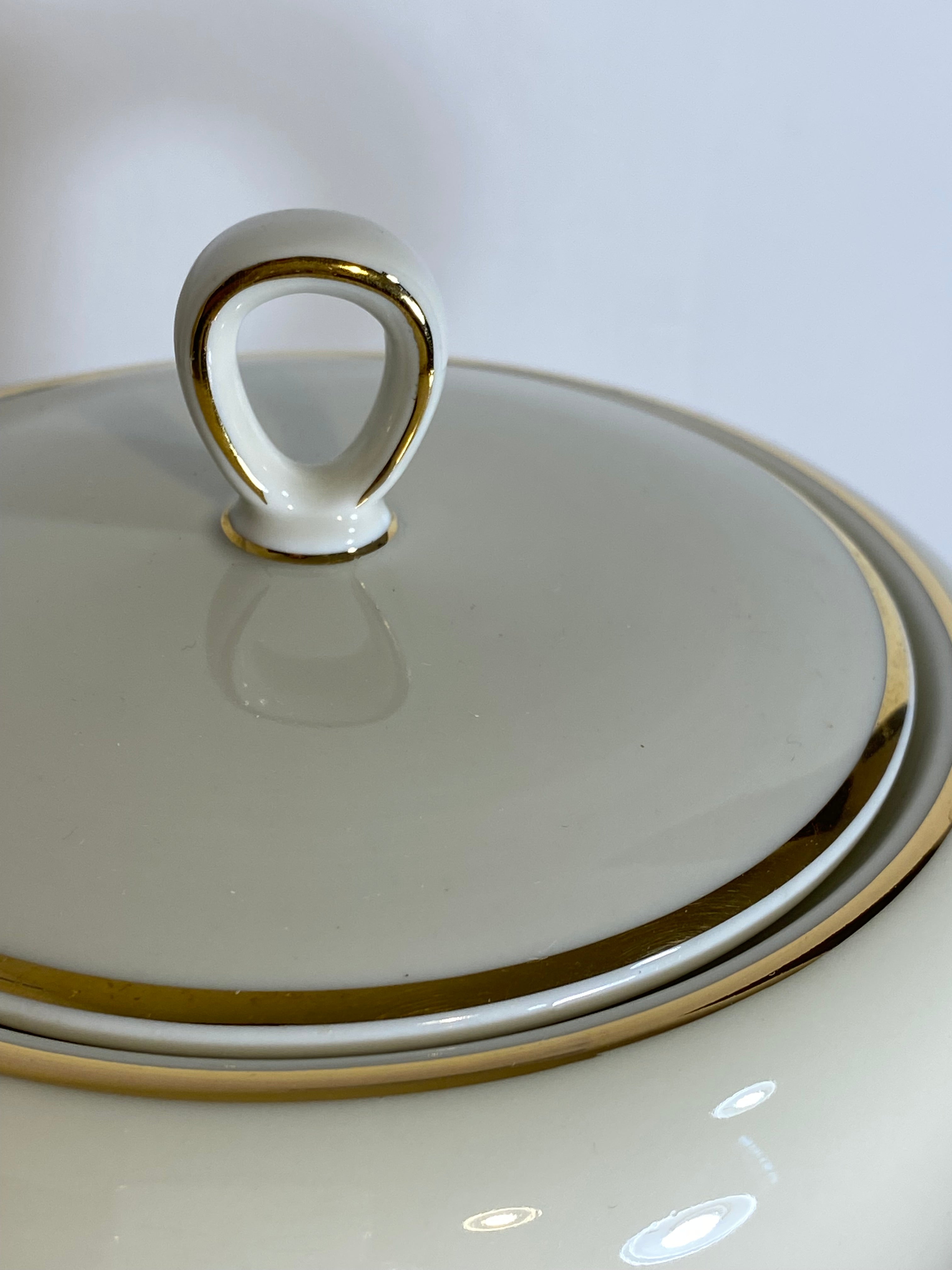 Vintage Bavarian Porcelain Tea Set – 9-Piece, Gilded Trim, Elegant — photo 2