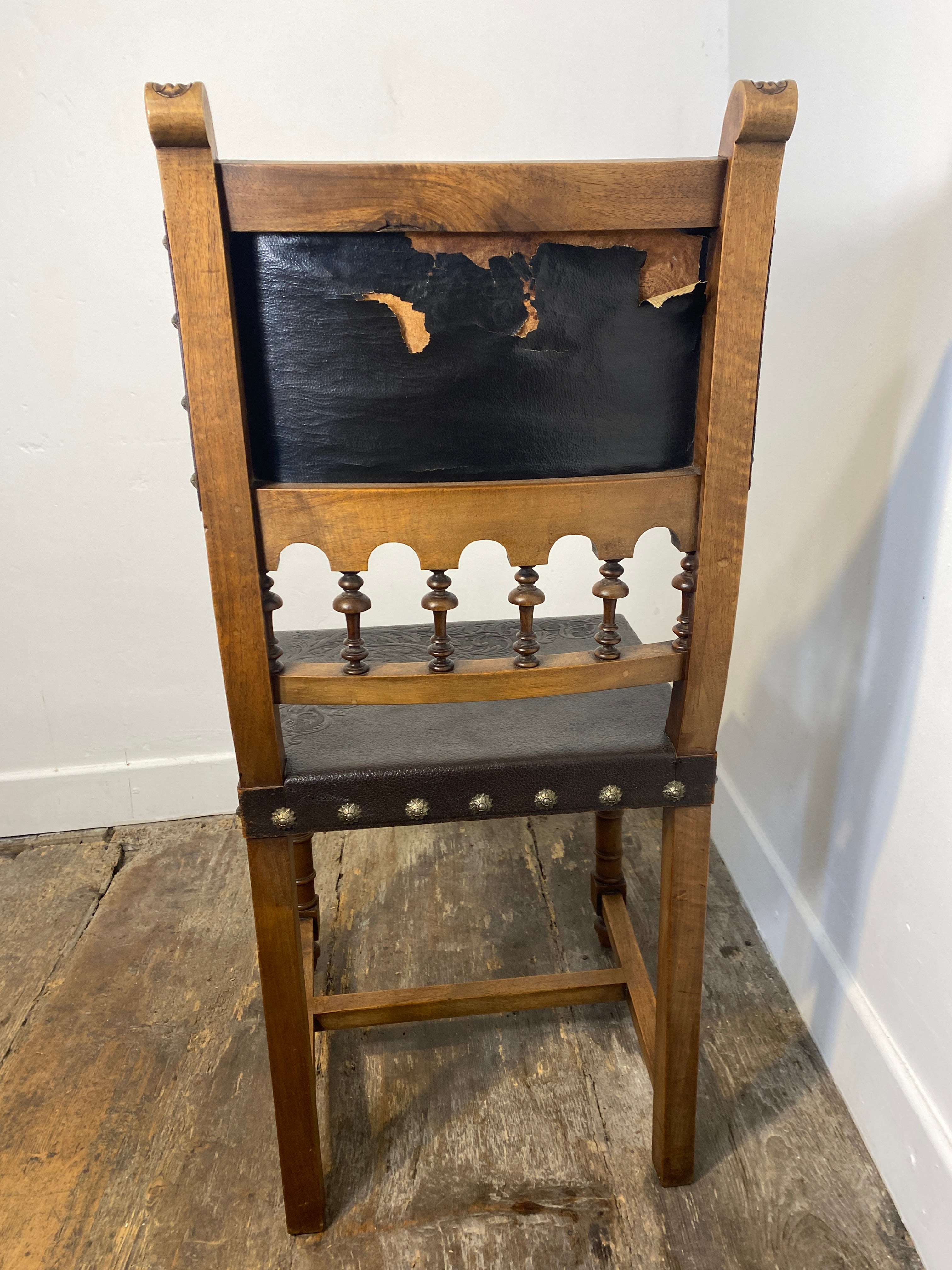 Set of 6 Antique Renaissance Revival Dining Chairs – Embossed Leather — photo 9
