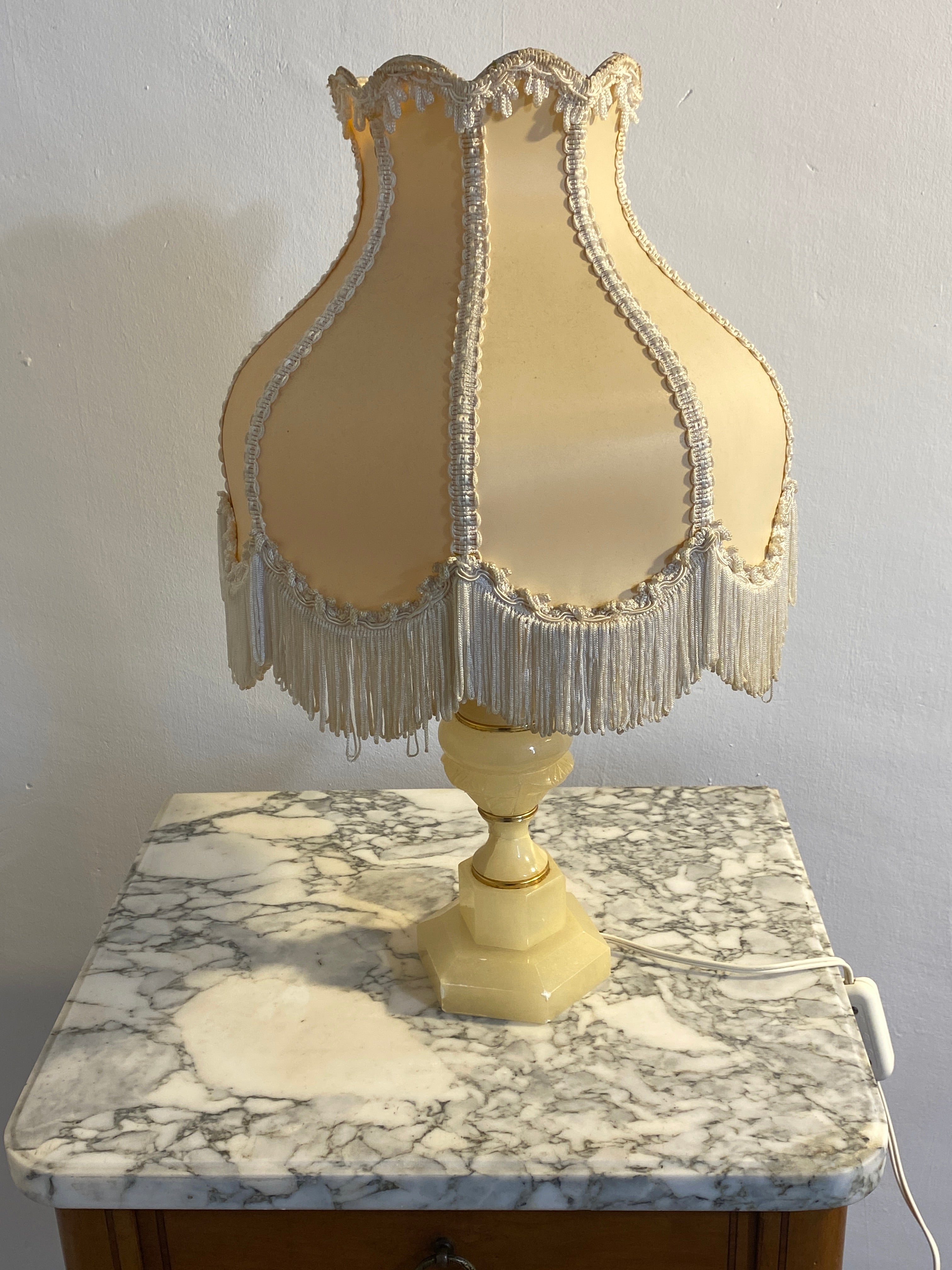 Vintage Alabaster Table Lamp – Victorian Revival Shade, 1930s-40s — photo 2