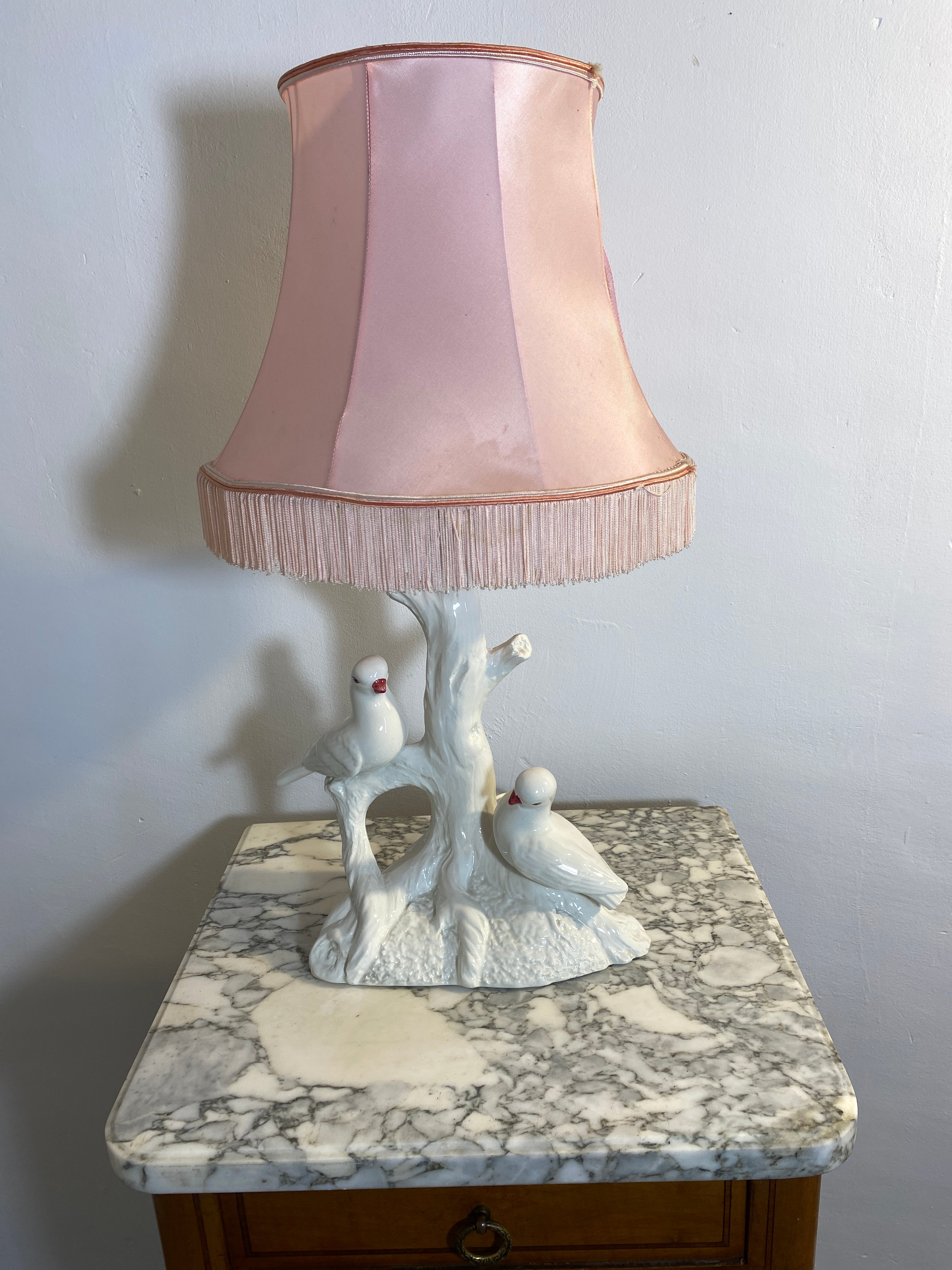 Vintage French Ceramic Table Lamp – Birds, Pink Satin Shade, 1950s — photo 2