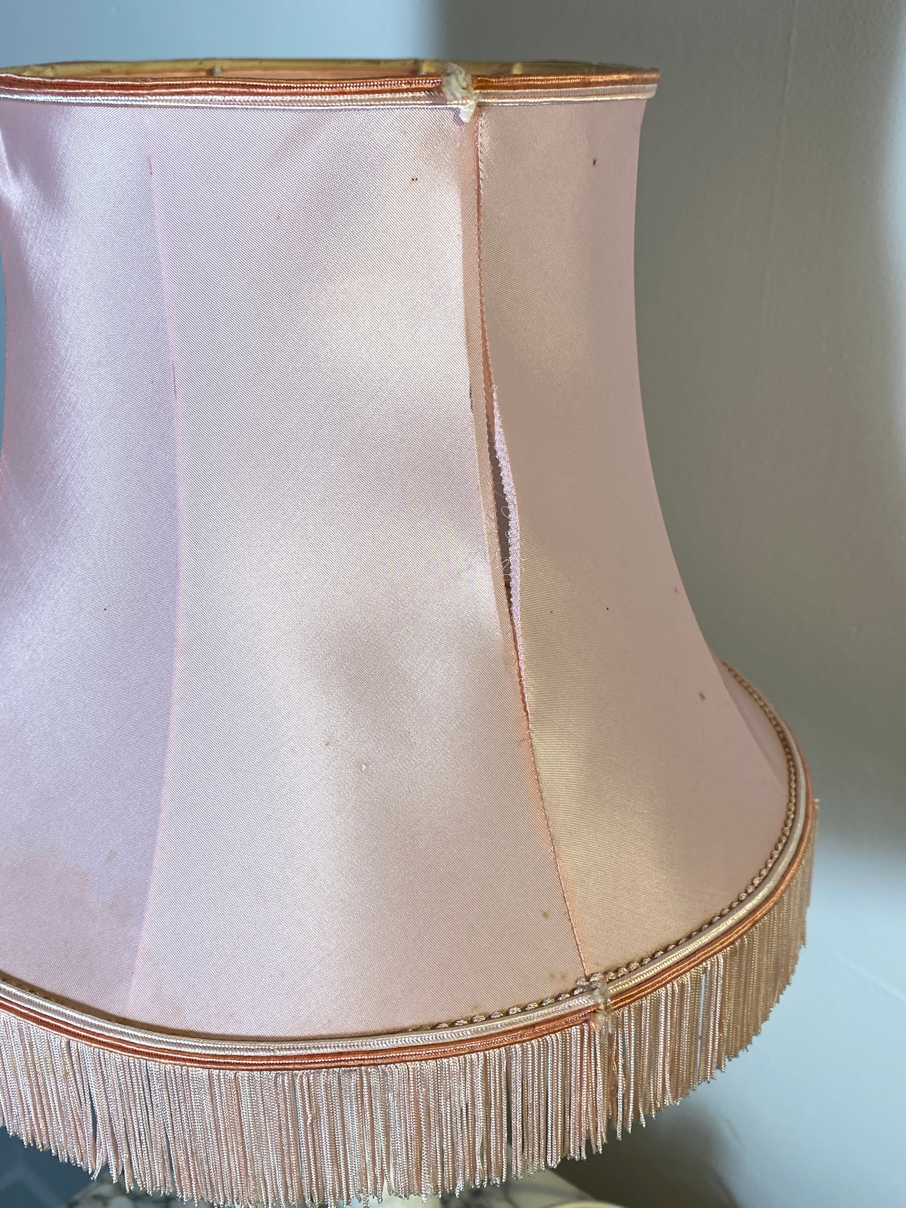 Vintage French Ceramic Table Lamp – Birds, Pink Satin Shade, 1950s — photo 12