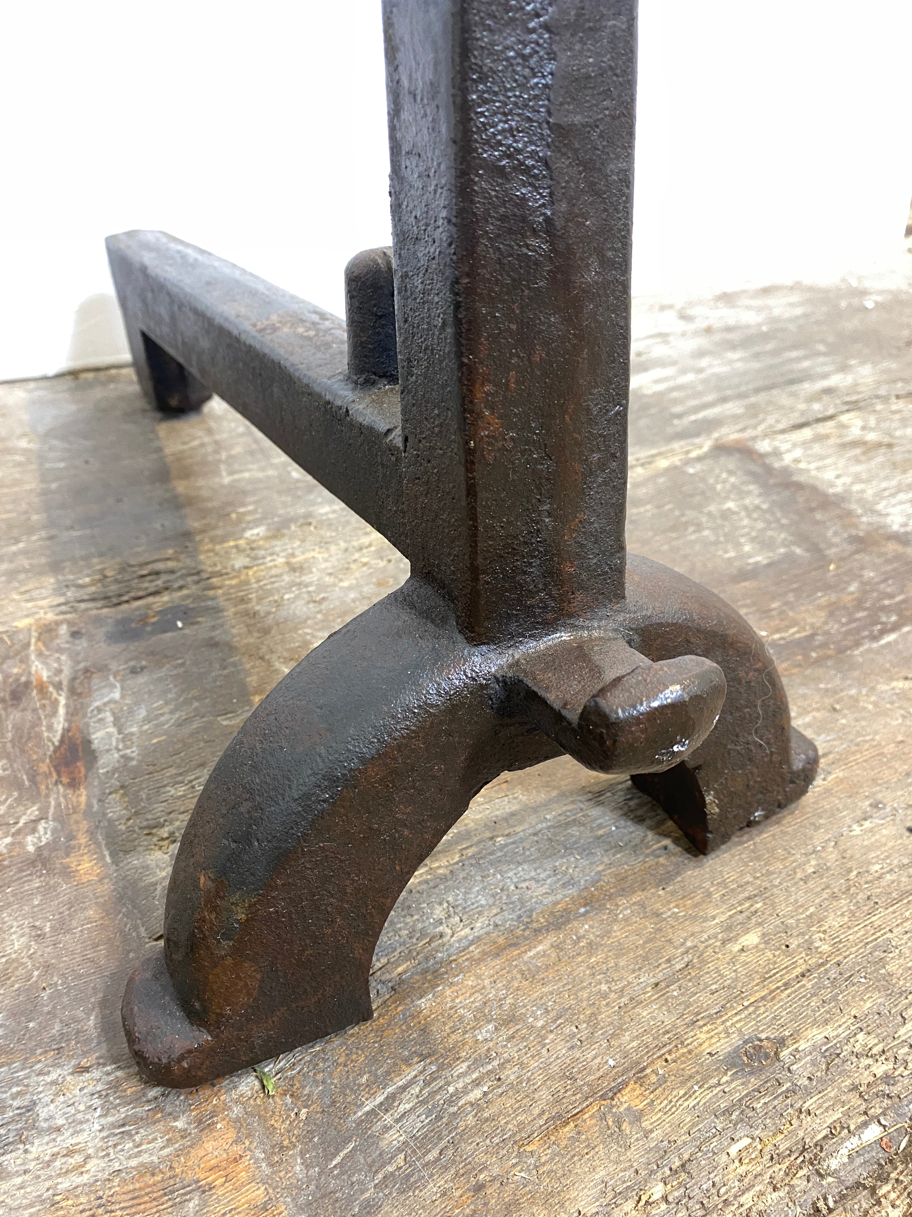Antique Cast Iron Andirons Rustic 1900s Fireplace Accessories Log Holders Decor — photo 4