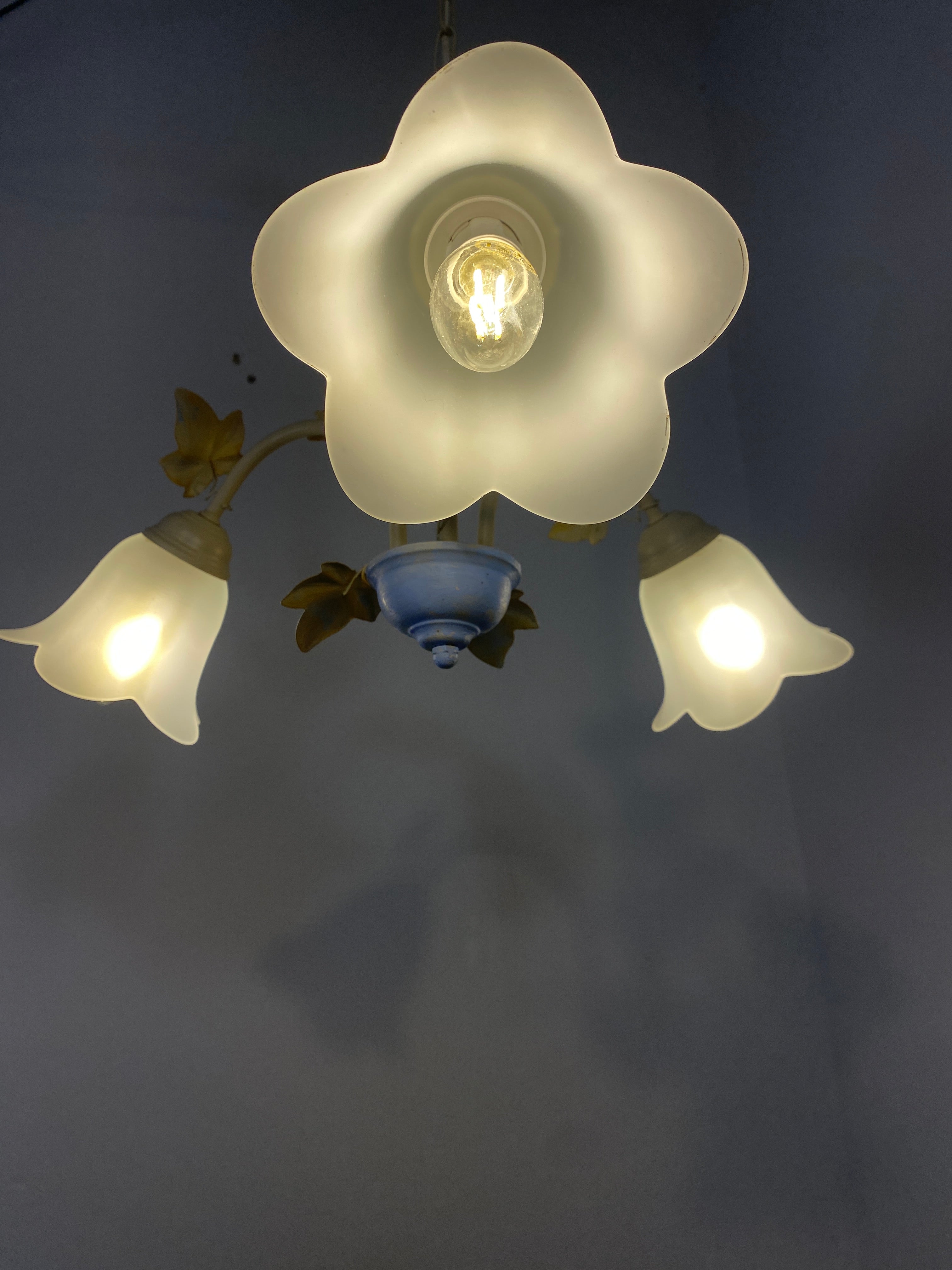Vintage French Toleware Chandelier Frosted Glass Floral Ivy Shabby Chic 3-Light — photo 2