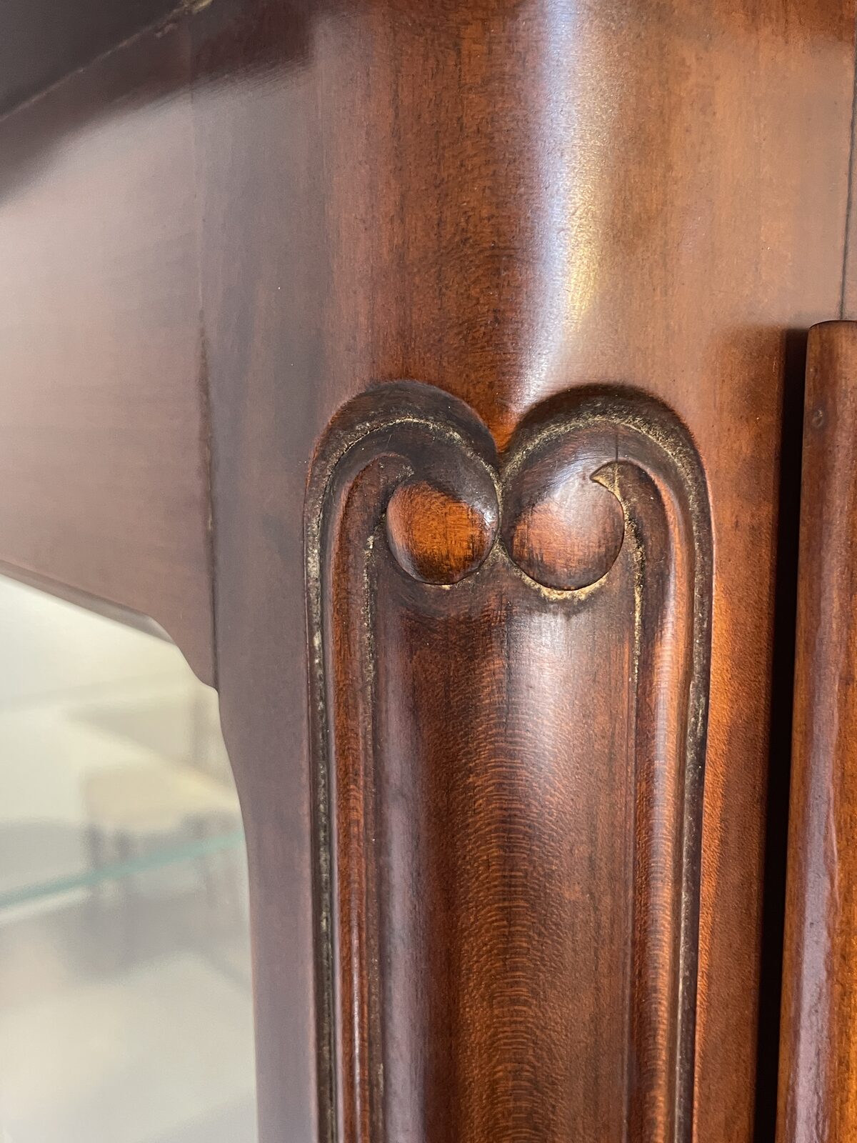 French Provençal Vitrine, Carved Fruitwood Display Cabinet with Light, Louis XV Style — photo 11