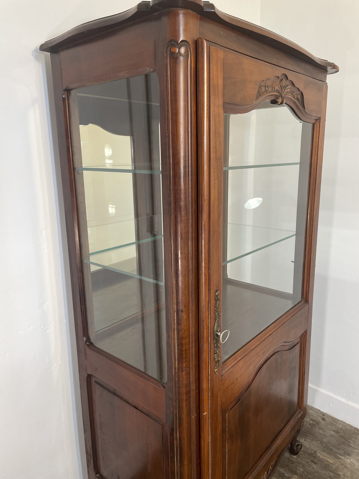 French Provençal Vitrine, Carved Fruitwood Display Cabinet with Light, Louis XV Style — photo 2