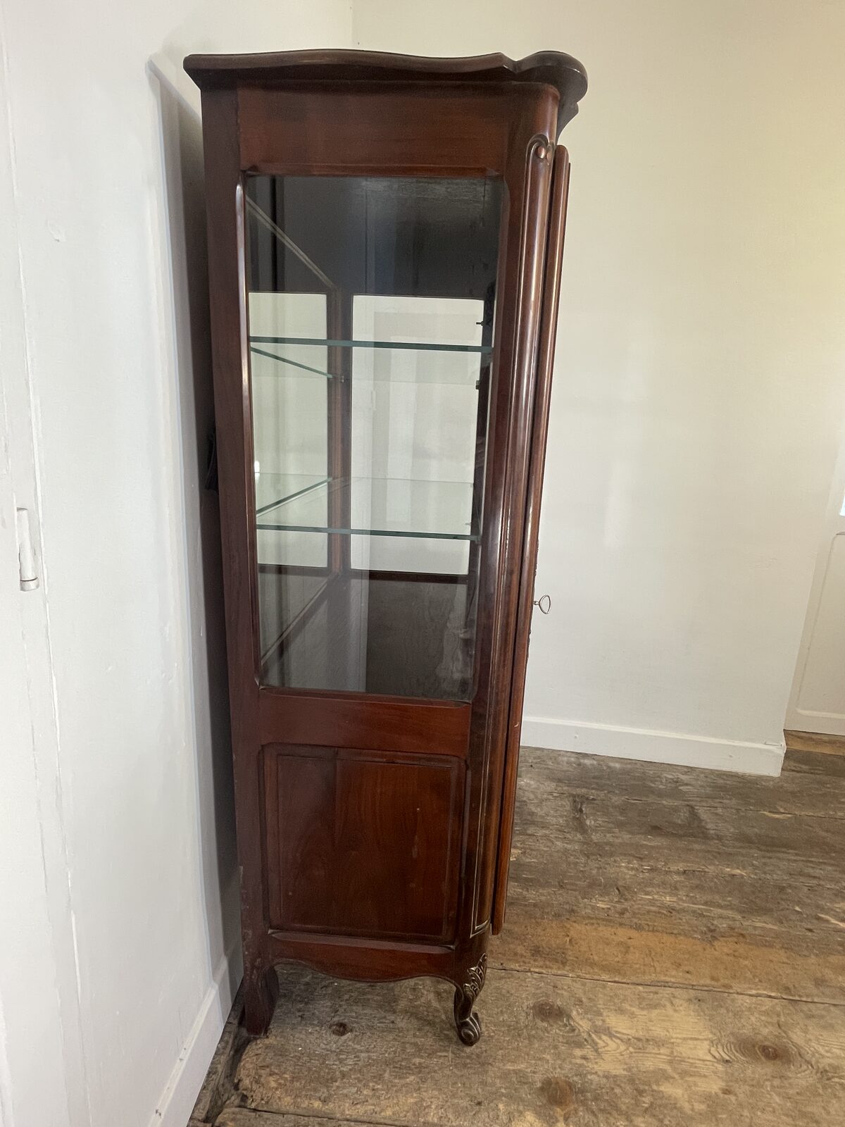 French Provençal Vitrine, Carved Fruitwood Display Cabinet with Light, Louis XV Style — photo 4
